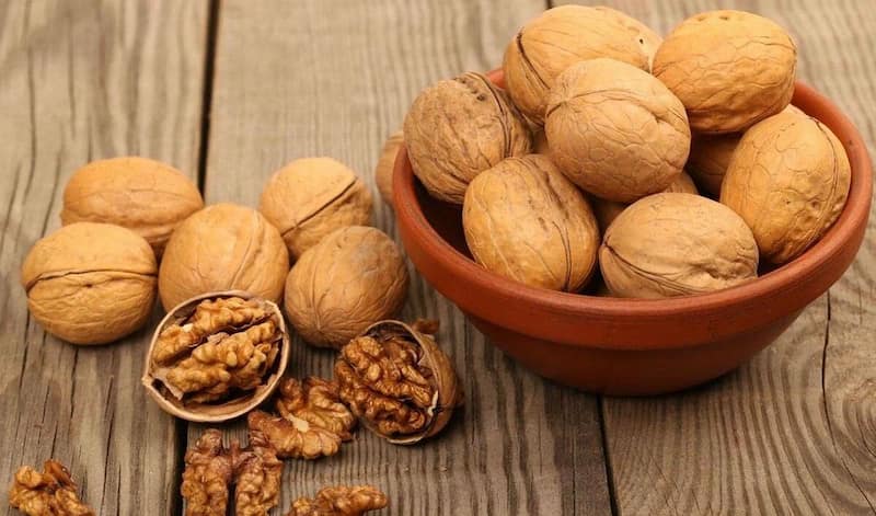 تصویر 4 از گردو تویسرکان با پوست تازه و مغز سفید خوش طعم